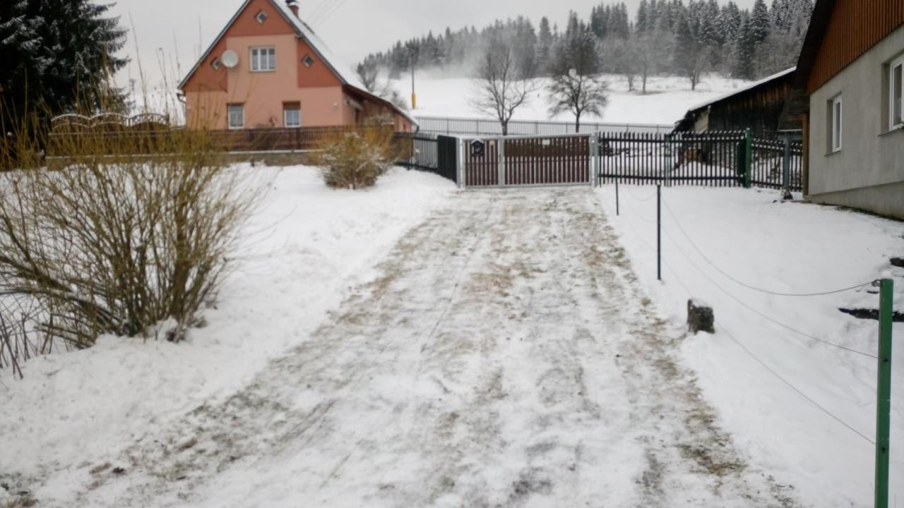 Chaloupka Albrechtice Villa Albrechtice v Jizerskych horach Buitenkant foto